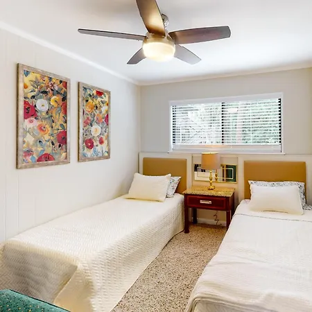 The Hedges D1 Apartment